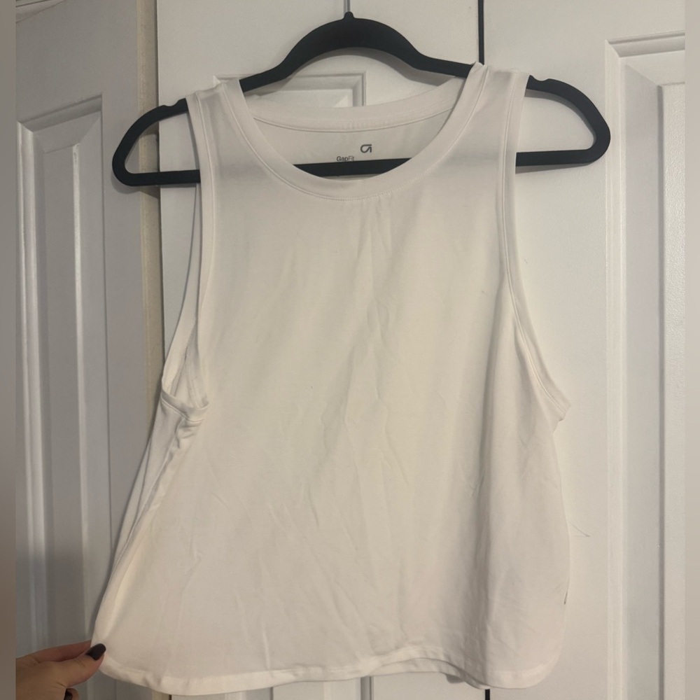 GapFit Breathe Workout Tank